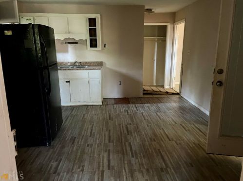 319 Clairmont Dr, Warner Robins, GA 31088-5354