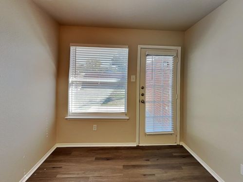 1410 Misty Meadow Dr, Midlothian TX  76065-5034 exterior