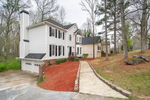 3095 Rock Creek Dr, Rex, GA 30273-2439