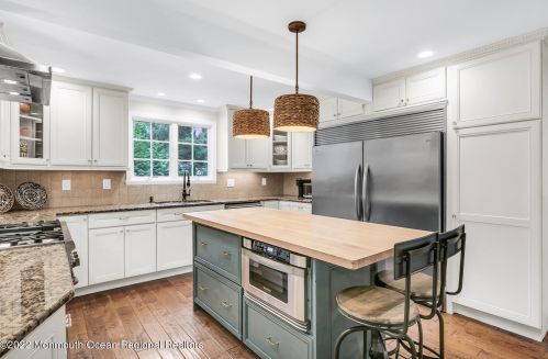 174 White St, Tinton Falls NJ exterior