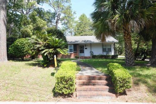 1405 Grove Ave, Waycross, GA 31501-4542