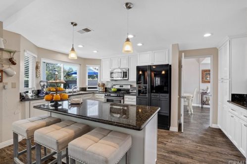 31171 Corte Alhambra, Temecula, CA 92592-5465