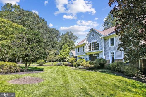 3203 Upper Wynnewood Pl, Herndon, VA 20171-1623