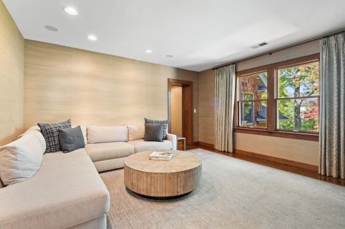 406 Brierhill Rd, Bannockburn IL  60015-4402 exterior