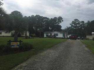 218 Ocean Spray Dr, Peletier, NC 28584-8099