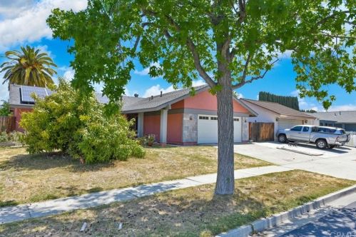 25061 Campo Rojo, El Toro, CA 92630-4207