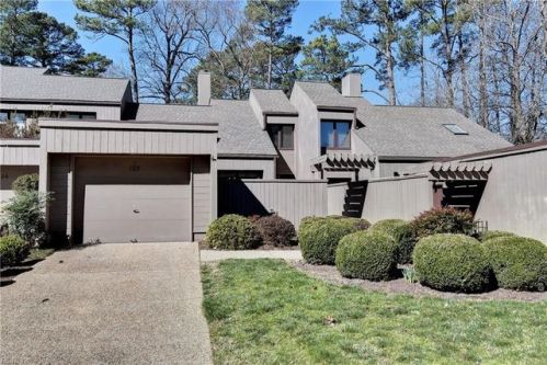 125 Harrops Gln, Williamsburg, VA