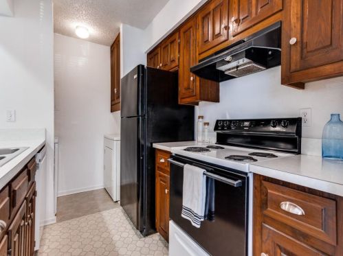 303 Vly Park Dr, Garland TX  75043-2955 exterior