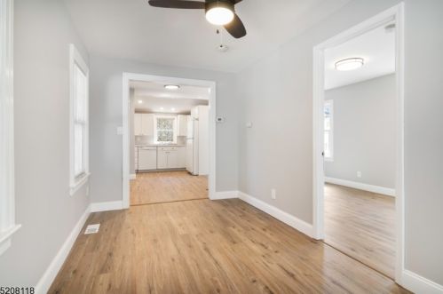 38 Longview Trl, Parsippany, NJ 07834-2020
