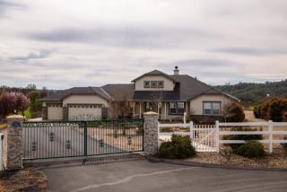 393 Bridlewood Ln, Copperopolis, CA 95228-9342