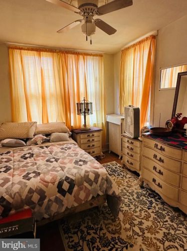 5822 3rd St, Philadelphia, PA 19120-1850