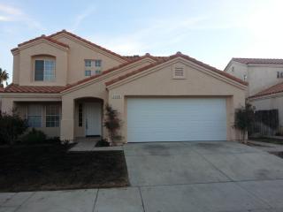 2208 Gregory Ave, Palmdale, CA 93550-7043