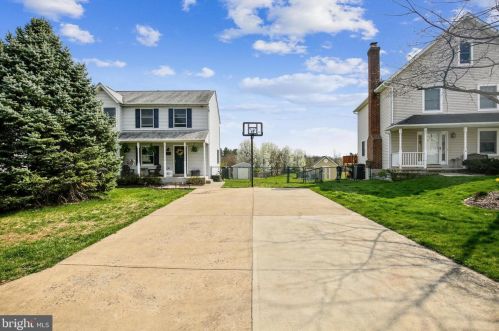 10 Ironmaster Ct, Graceham, MD 21788-3116