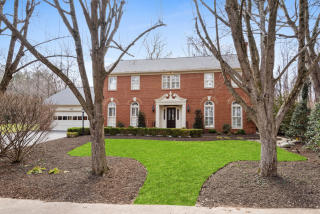 1113 Old Cedar Rd, Mc Lean, VA 22102-2440