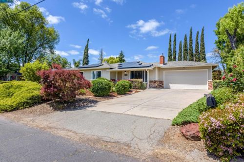 3381 El Monte Dr, Concord CA  94519-2806 exterior