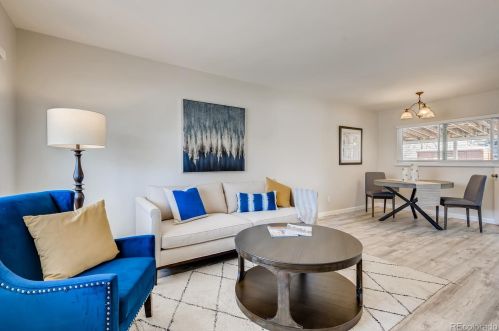 2890 Fairfax St, Denver, CO 80207-2711