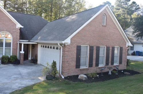 1950 Wynfield Point Dr, Buford, GA 30519-6735