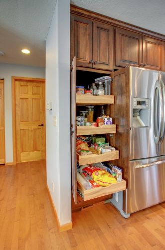 1735 Eugene St, Saint Paul MN  55110-3341 exterior