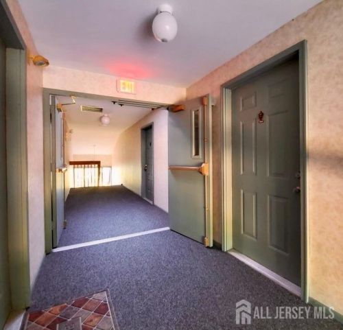 2631 Old Stone Mill Dr, East Windsor, NJ 08512-2226