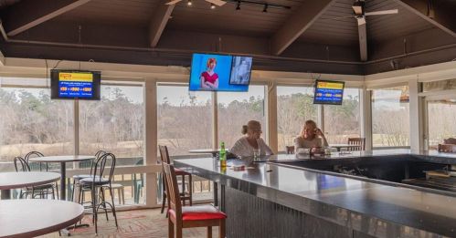 66 Montre Sq, Atlanta GA  30327-4043 exterior