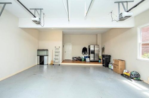 205 Fieldsborn Ct, Atlanta GA  30328-1039 exterior