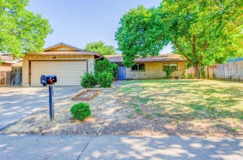 26 Jasper Dr, Chico, CA 95928-6850