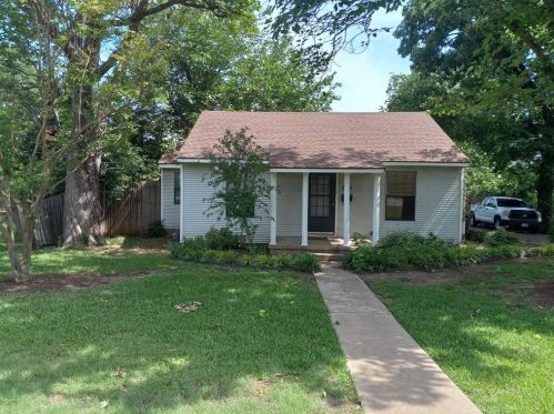 1607 Spring Ave, Carrollton, TX 75006-6329