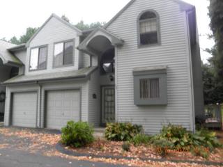 5 Village View Ter, Meriden, CT 06451-5077