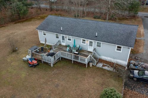 1102 Mammoth Rd, Pelham, NH 03076-2194