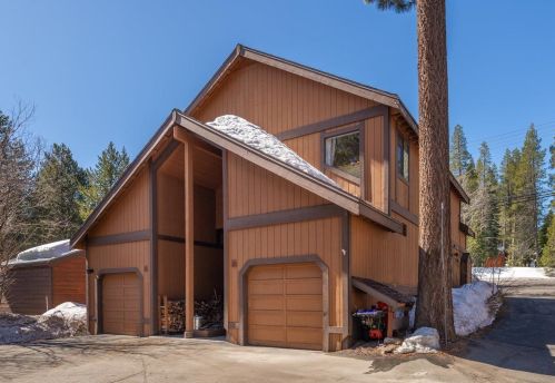 11441 Northwoods Blvd, Truckee, CA 96161-6049