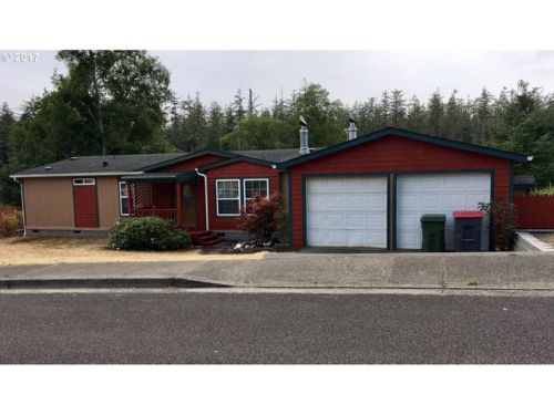 1271 Cedar Dr, Warrenton, OR 97146-9560