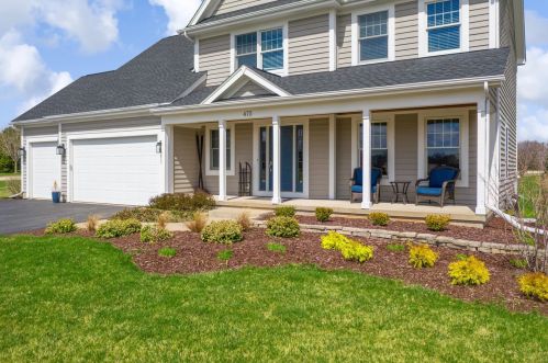 475 Olin H Smith Dr, Sycamore, IL 60178-8783