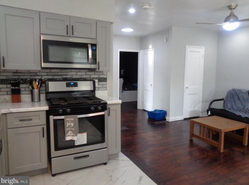 6306 10th St, Philadelphia PA 19133-1511 exterior