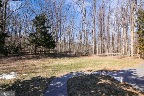 6512 Putman Rd, Graceham MD 21788-2726 exterior