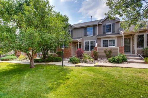 915 Evanston Cir, Denver CO  80012-3884 exterior