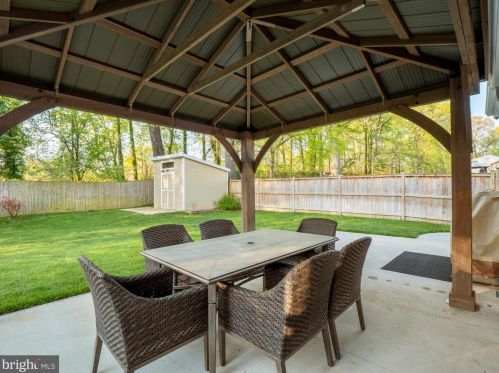 5812 Heming Ave, Springfield VA  22151-2716 exterior