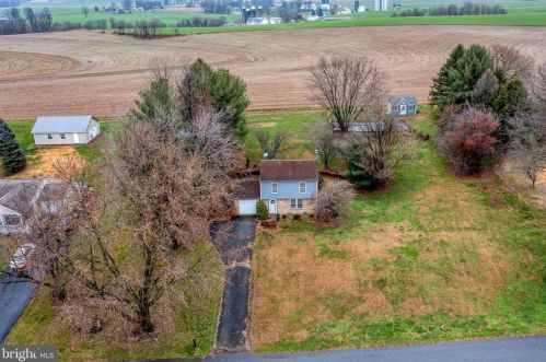 116 Tracy Berg Rd, Lancaster PA  17603-9417 exterior