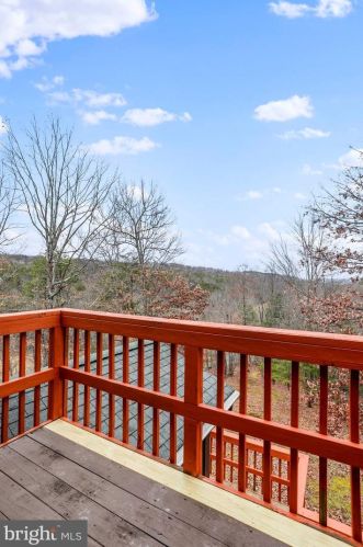 204 Quiet Place Ln, Berkeley Springs WV  25411-6633 exterior