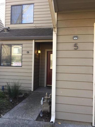 8667 Mariners Dr, Stockton, CA 95219-4509