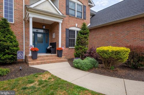 106 Buttonwood Ct, Pilesgrove, NJ 08098-2438