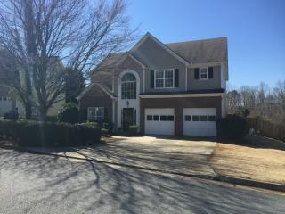 405 Silverthorn Dr, Marietta, GA 30064-1063