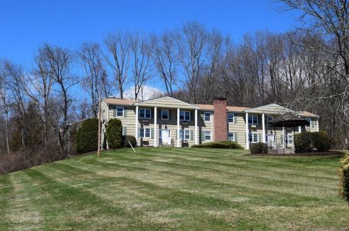 15 Pilgrim Trl, Woodbury, CT 06798-2043