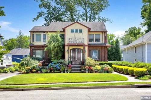 276 Warwick Ave, Teaneck, NJ 07666-3035