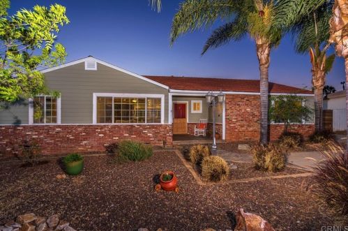 1840 Peppervilla Dr, El Cajon, CA 92021-1216