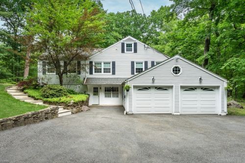 20 Gravel Hill Rd, Kinnelon, NJ 07405-2232