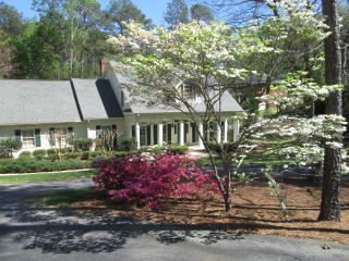 1012 Riverside Dr, Lagrange, GA 30240-9154