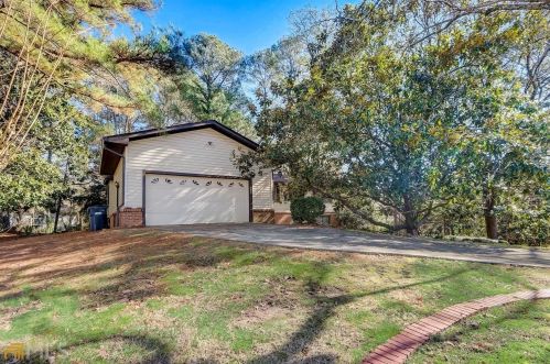 2385 Shadowood Dr, Conyers GA  30094-6143 exterior