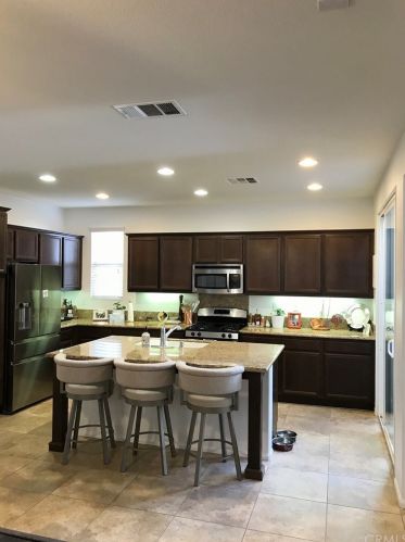 31834 Domenoe Way, Temecula, CA 92592-4171
