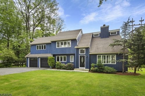 74 Cooper Rd, Parsippany, NJ 07834-3402
