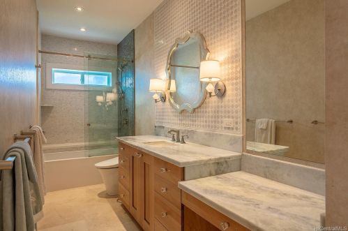 445 Maono Loop, Honolulu HI  96821-2526 exterior